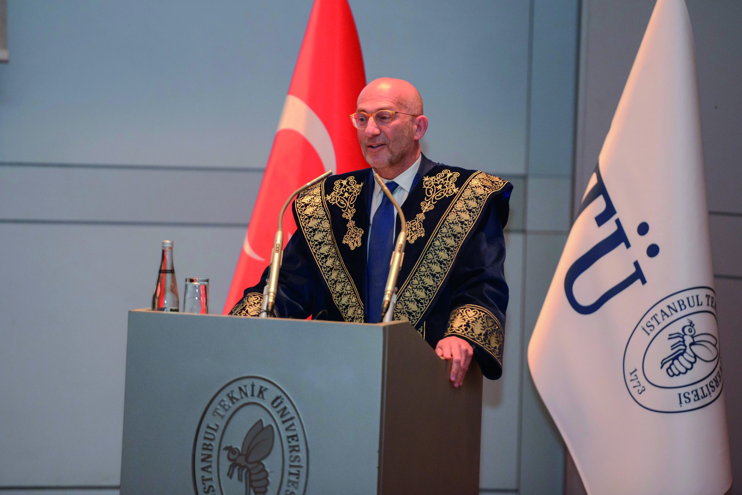 Kanser Hastalığına Umut Getiren Türk: Prof. Dr. Mehmet Toner