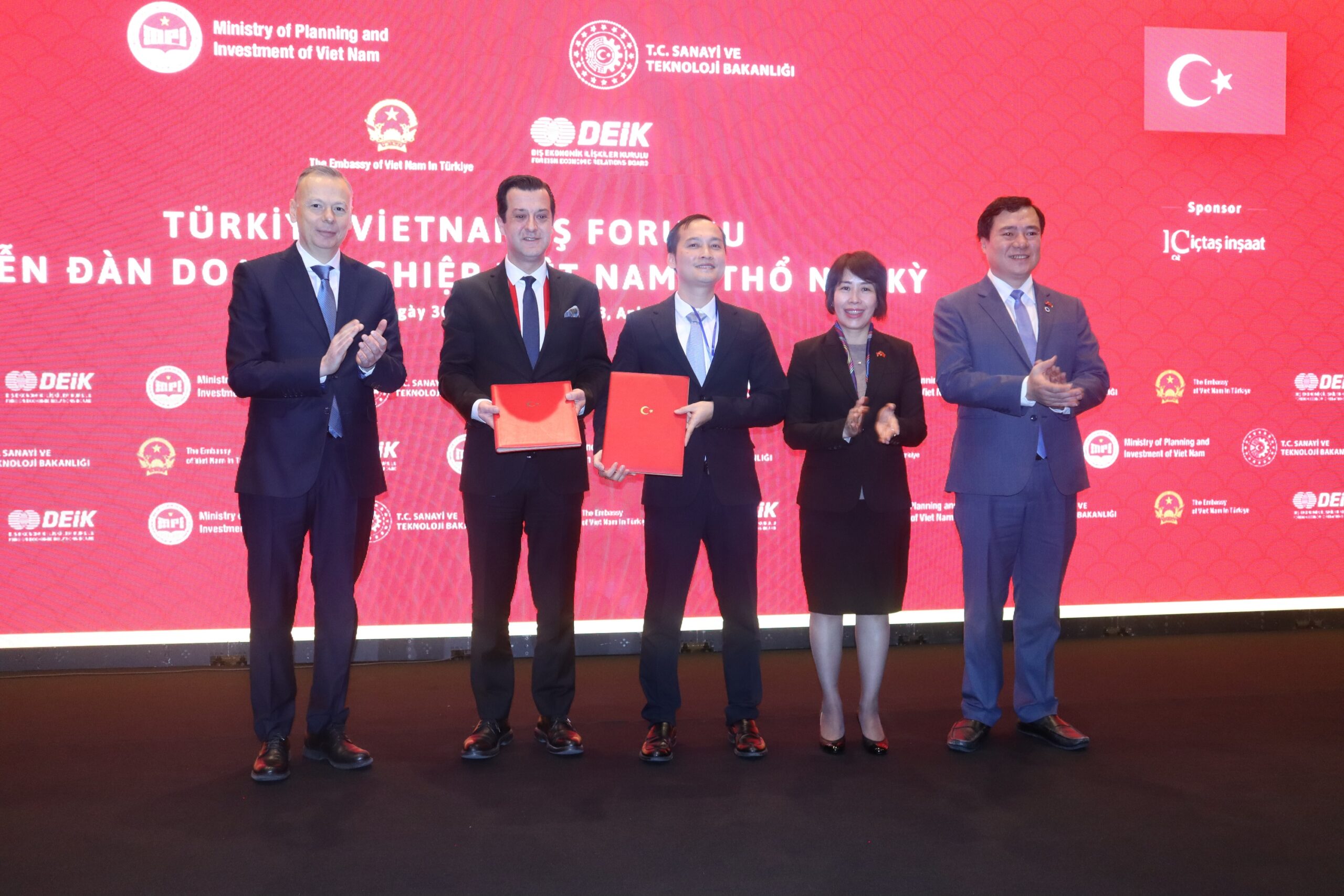 VIETNAM IS A CANDIDATE TO BE THE PRODUCTION CENTRE IN ASIA FOR TURKISH INVESTORS”