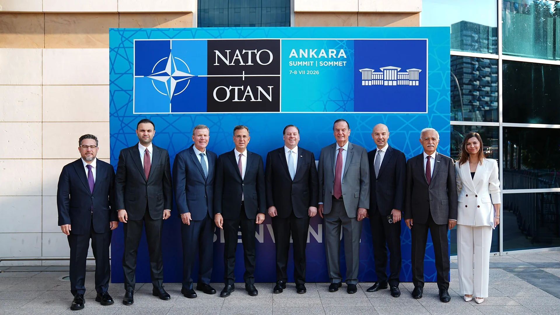 NATO ZİRVESİ SAVUNMA SANAYİSİNDE YENİ İŞ BİRLİKLERİNİN KAPISINI ARALADI